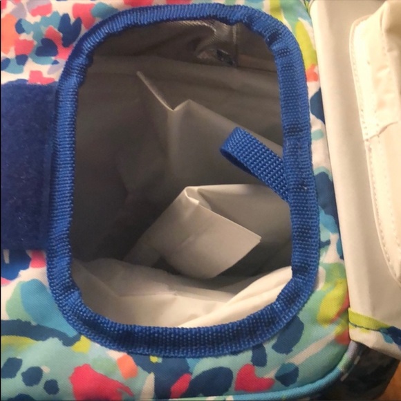 Lilly Pulitzer picnic cooler with plates - Picture 4 of 5